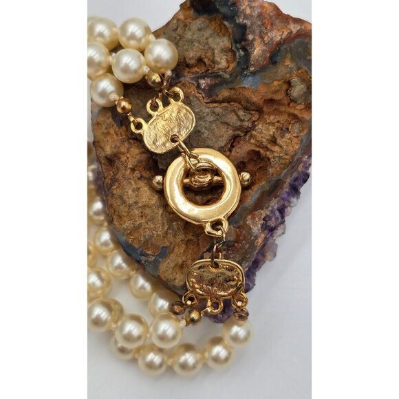 Vintage Triple-Strand Faux Pearl Bracelet w/ Gold Tone Toggle Clasp Hand Tied - Picture 5 of 7